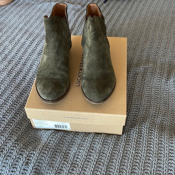 Lucky Brand BRENON Dark Moss Cow Split Suede Leather Boots Moss Green - Picture 1 of 7